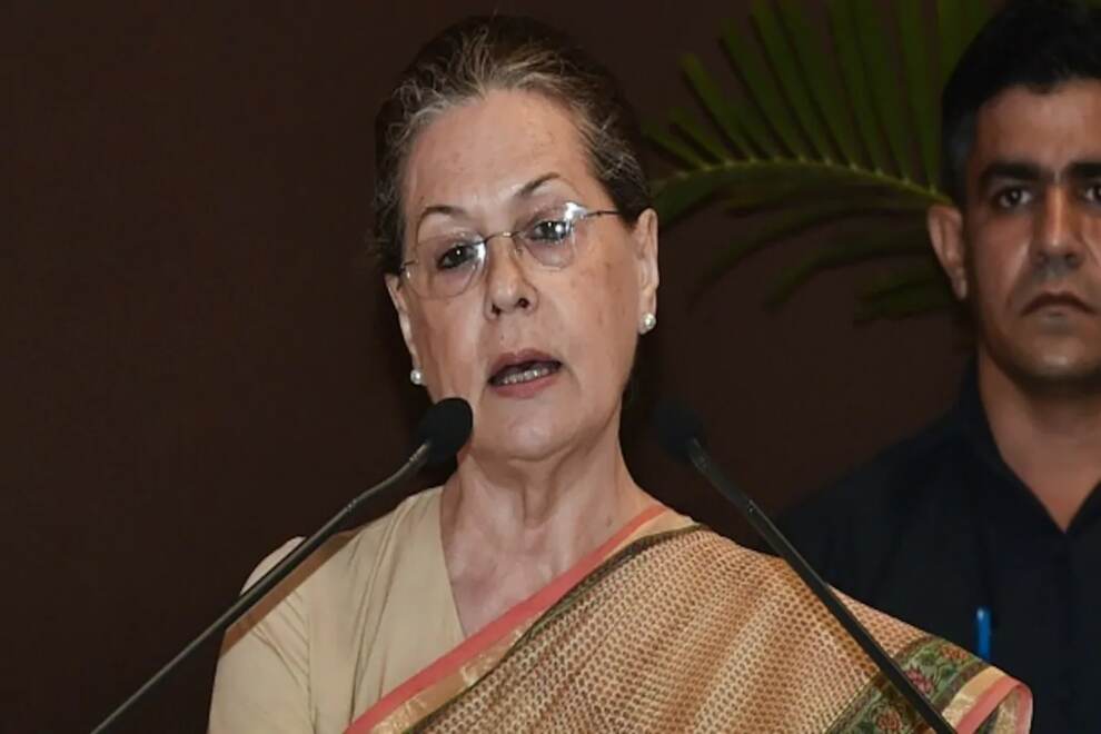 Members of Cong panel set up to advise Sonia discuss organisational matters