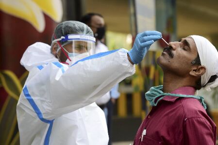 COVID-19 vaccine to be first given to about 1 cr health workers: Govt at all-party meet