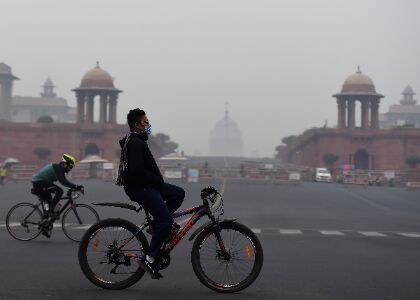 Very dense fog lowers visibility to zero in parts of Delhi: IMD