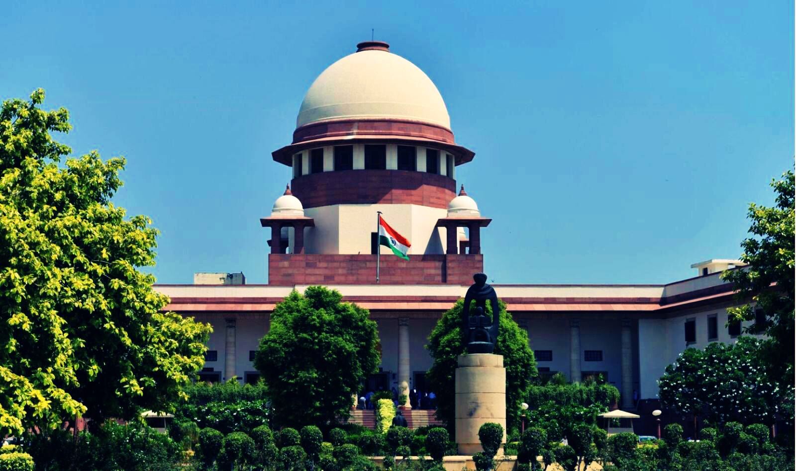 Ask state bar council to dispose complaints against advocates with a year: SC to BCI