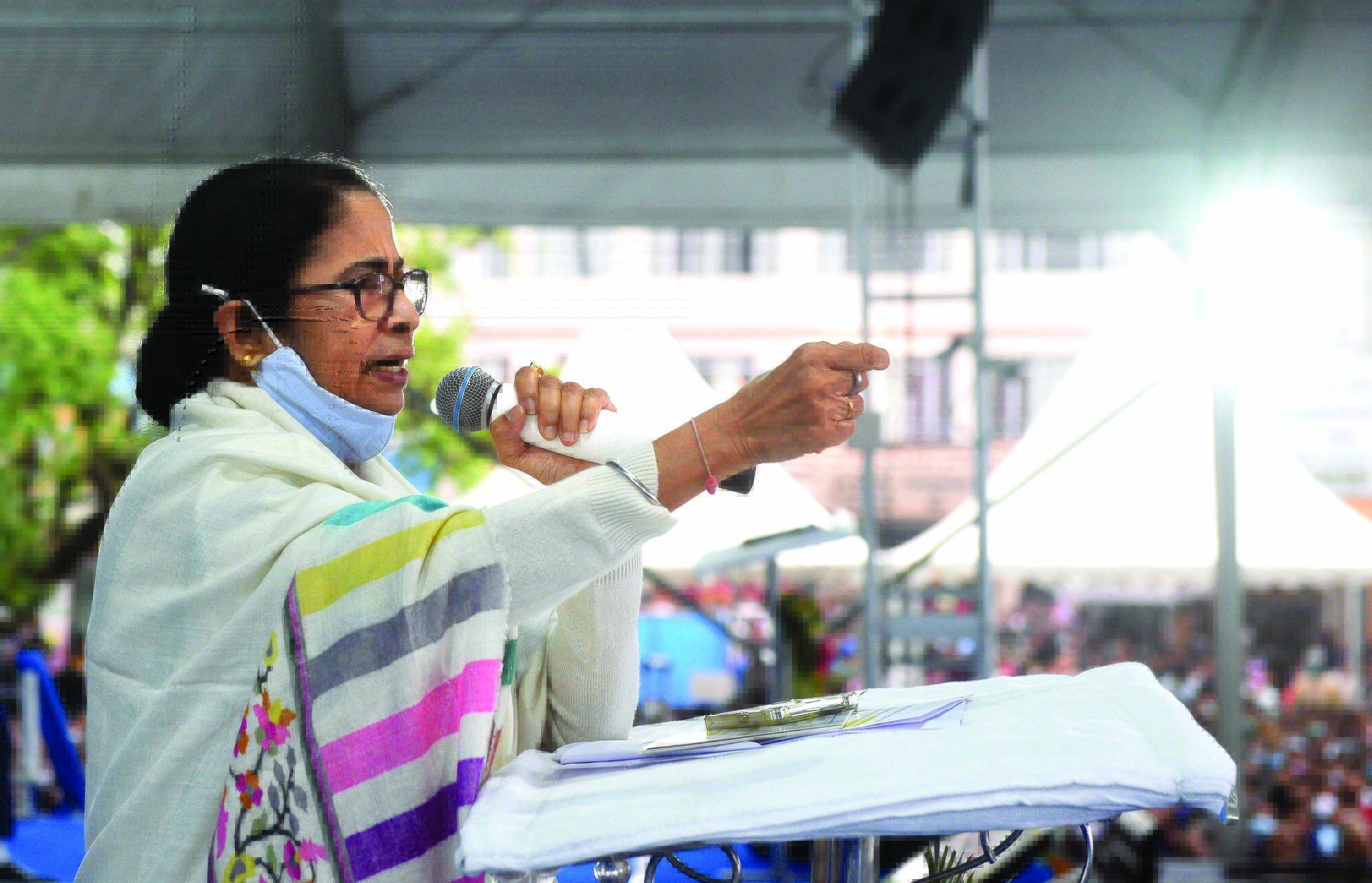 Mamata writes to Oppn leaders to fight unitedly against misuse of agencies