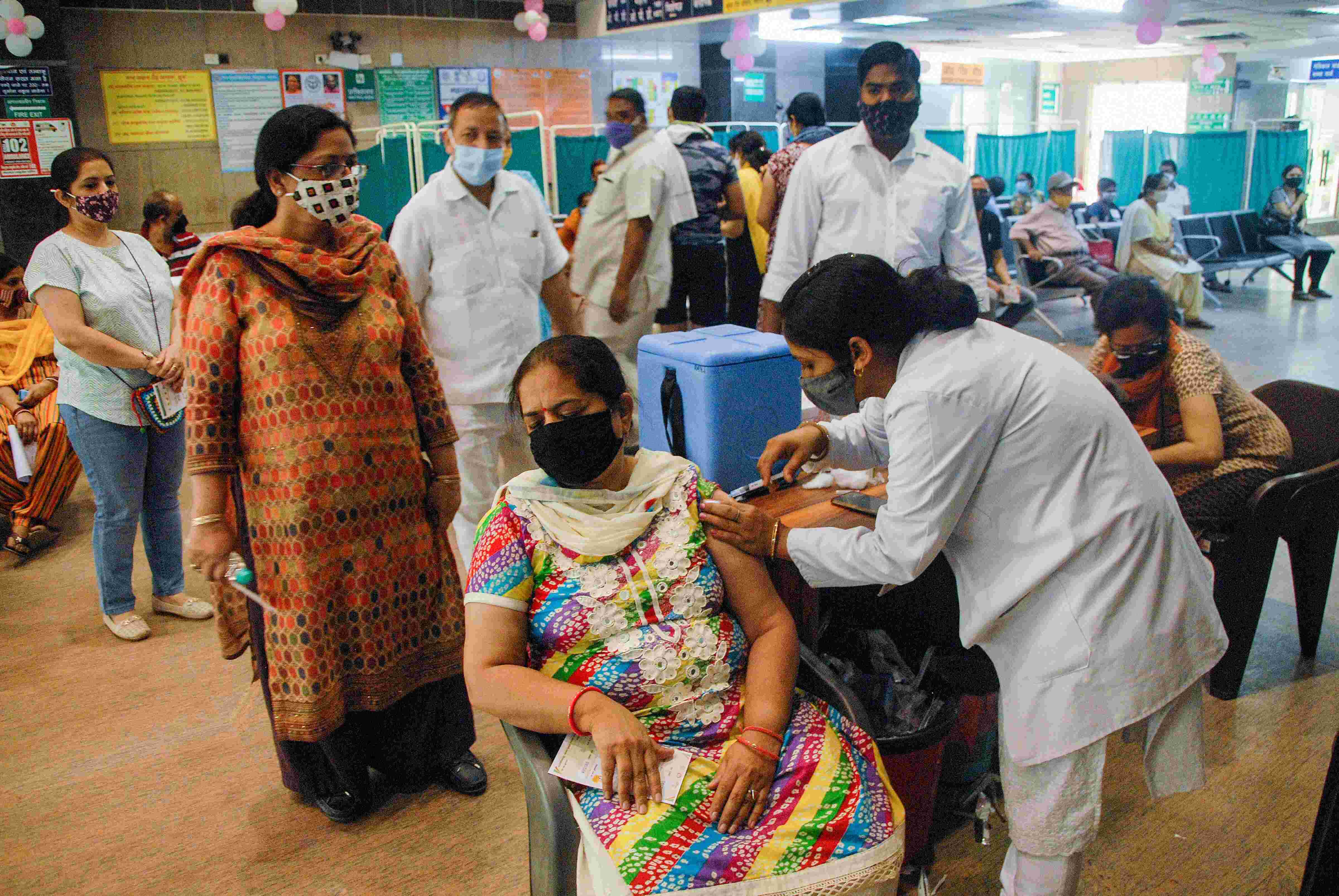 India records 3,303 COVID-19 cases, 39 deaths