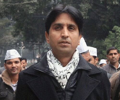 Punjab and Haryana HC stays arrest of Kumar Vishwas Punjab and Haryana HC stays arrest of Kumar Vishwas