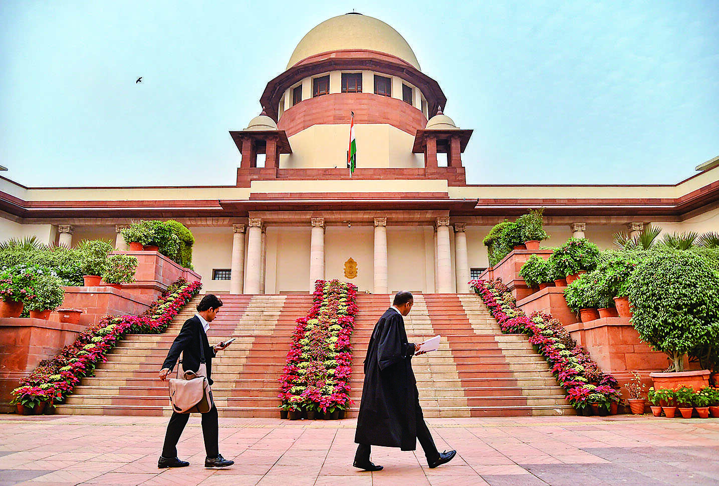 SC refers dispute over control   of services to five-judge bench