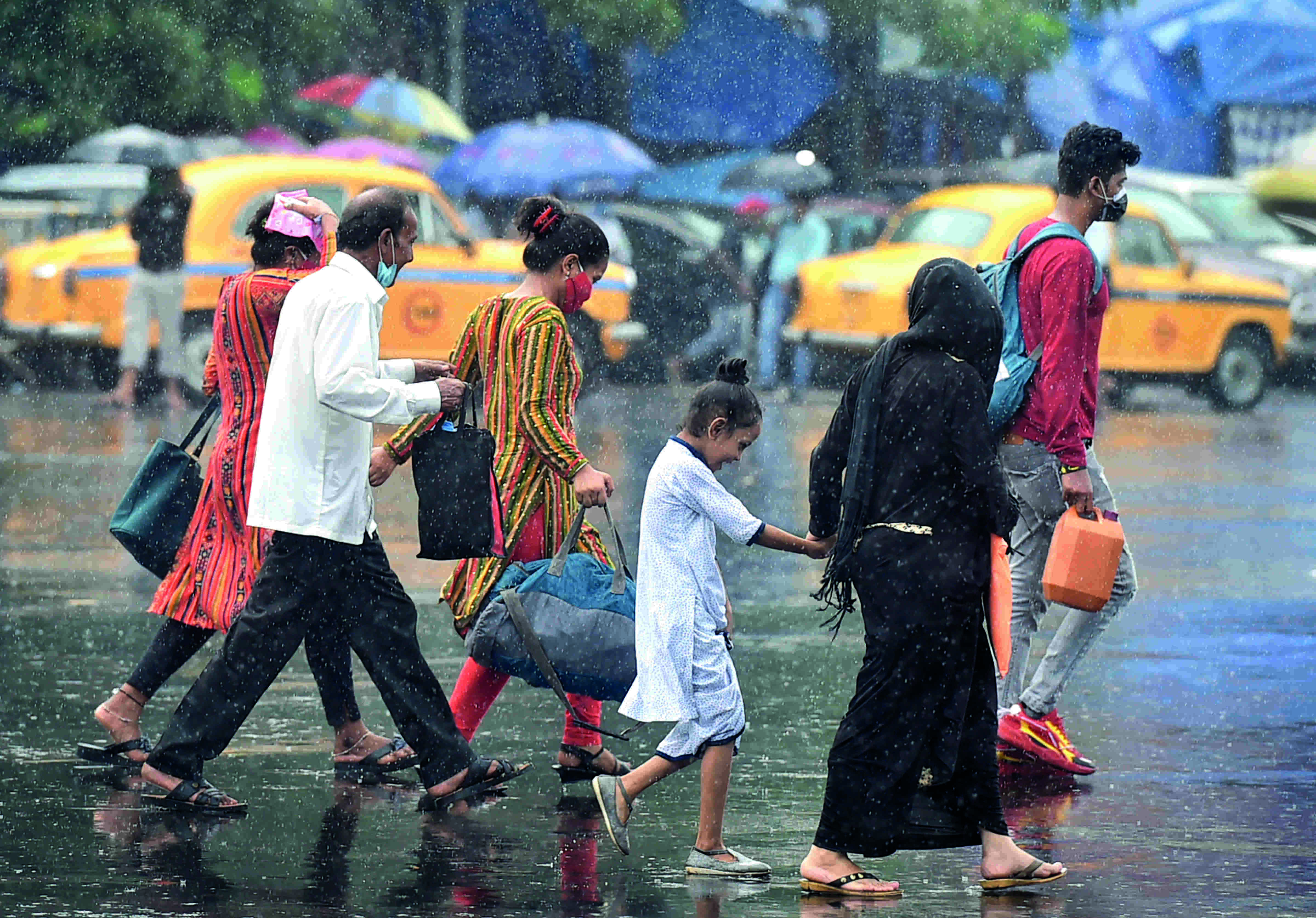 Asani effect: Monsoon to arrive at least a week early this yr; North Bengal braces for heavy rain