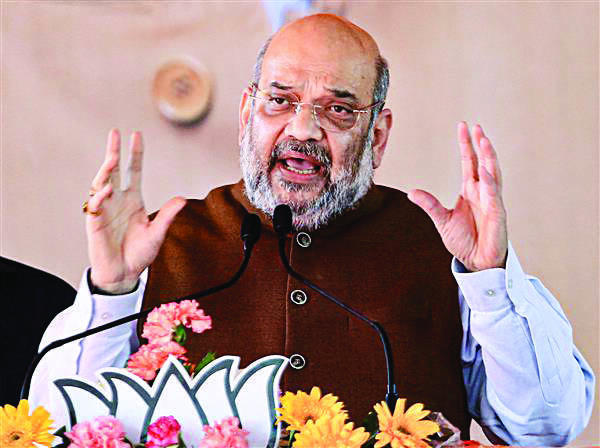 Shah sounds poll bugle in Telangana, hits out at TRS