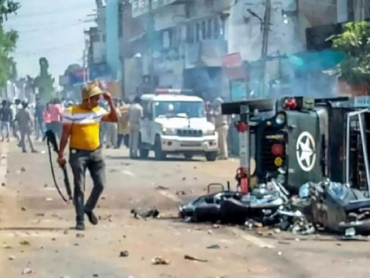 One month after Ram Navami violence, Khargone collector, SP transferred