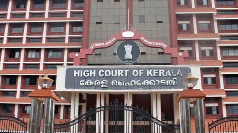 HC grants bail to Youth Cong workers who protested against Kerala CM on aircraft