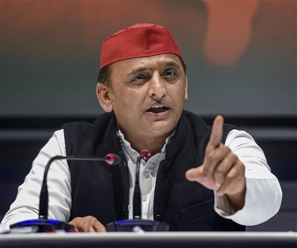 Partymen assured me not to come for campaign in by-poll: Akhilesh
