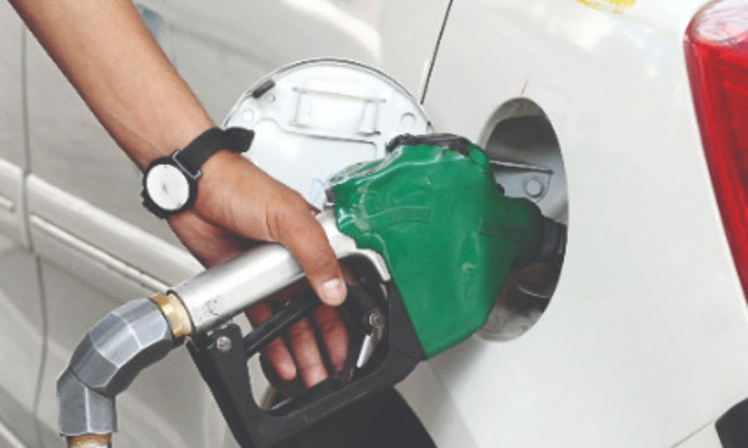 Indias Oct gasoline, gasoil   sales exceed pre-Covid levels