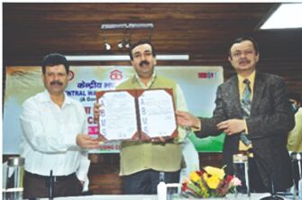 Consumer Affairs Secretary signs MoU with Central Warehousing Corporation