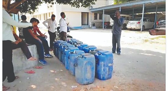 Cops seize 700 litre of unathorised kerosene Cops seize 700 litre of unathorised kerosene