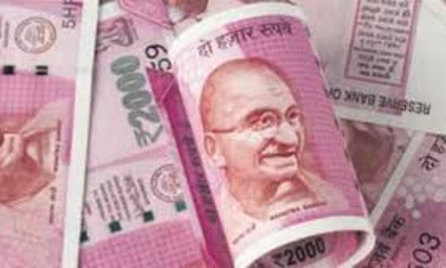 Rupee slumps 30 paise to 74.40 against US dollar in early trade