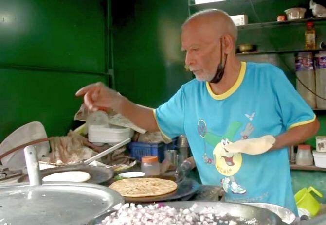 Baba Ka Dhaba owner accuses YouTuber of misappropriation of funds Baba Ka Dhaba owner accuses YouTuber of misappropriation of funds
