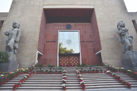 RBI extends deadline for banks compliance with new guidelines for existing current a/cs