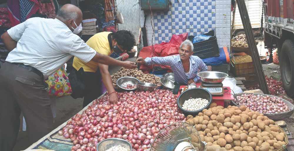 Experts blame Centre for soaring potato prices Experts blame Centre for soaring potato prices