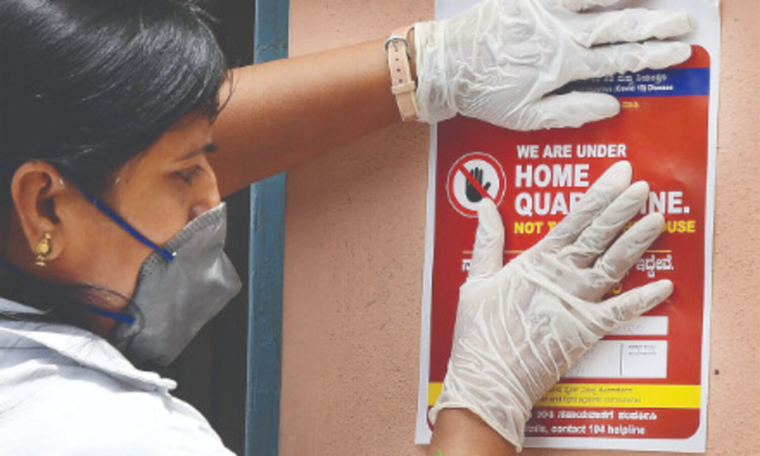 Apex Court asks Centre to consider guidelines for not pasting posters outside homes of Covid patients