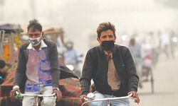 Farm fires share soars to 42%; Delhis air worst since last Dec Farm fires share soars to 42%; Delhis air worst since last Dec