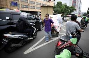 Indonesia officially in recession as GDP fall amid pandemic Indonesia officially in recession as GDP fall amid pandemic