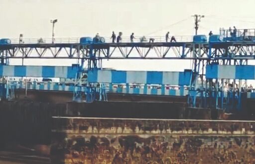 Restoration work of damaged Durgapur barrage gate completed Restoration work of damaged Durgapur barrage gate completed