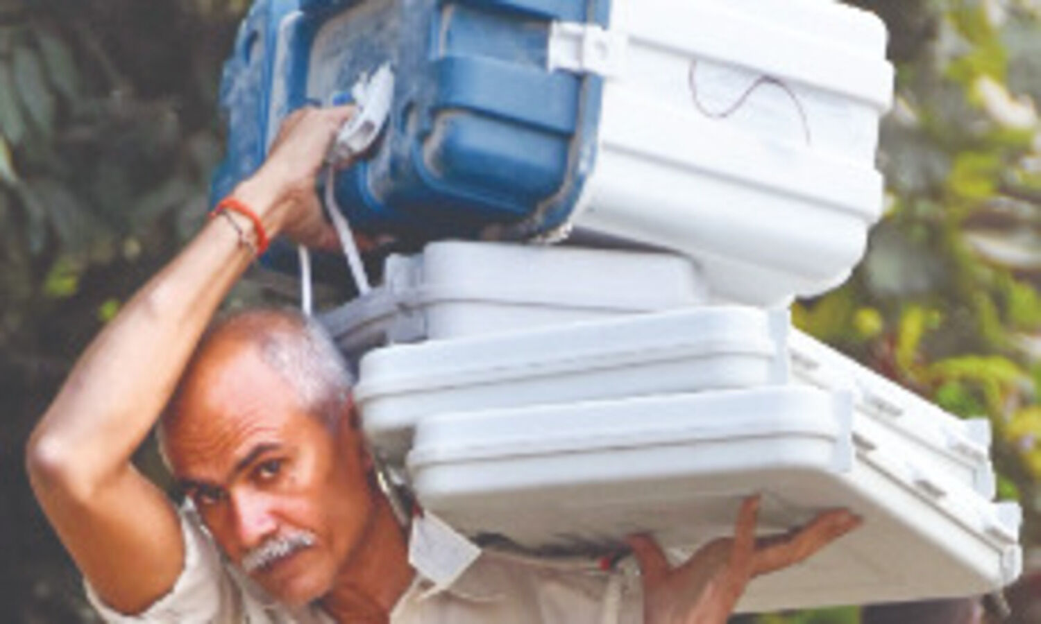 Bihar polls: 2.34 crore voters to decide fate of 1,204 candidates today