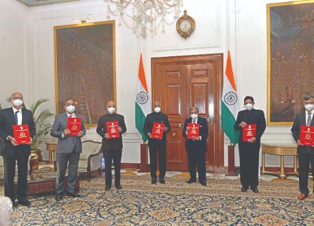 15th Finance Commission submits report to President 15th Finance Commission submits report to President