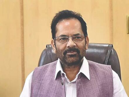 HunarHaat to be held in Delhi from Nov 11-22 with vocal for local theme: Naqvi HunarHaat to be held in Delhi from Nov 11-22 with vocal for local theme: Naqvi