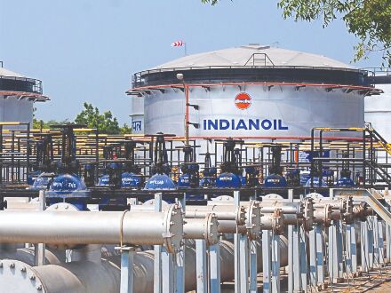 Oil regulator gives 251 days to IOC, Adani Gas to finish work Oil regulator gives 251 days to IOC, Adani Gas to finish work