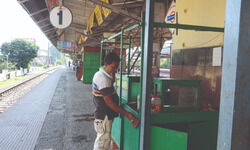 Suburban trains to run sans hawkers