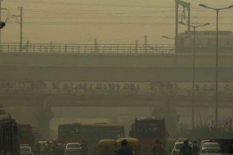 Delhi-NCRs air quality on brink of emergency Delhi-NCRs air quality on brink of emergency