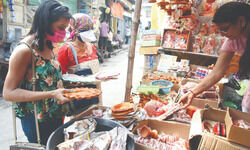 Sell of earthen lamps go up