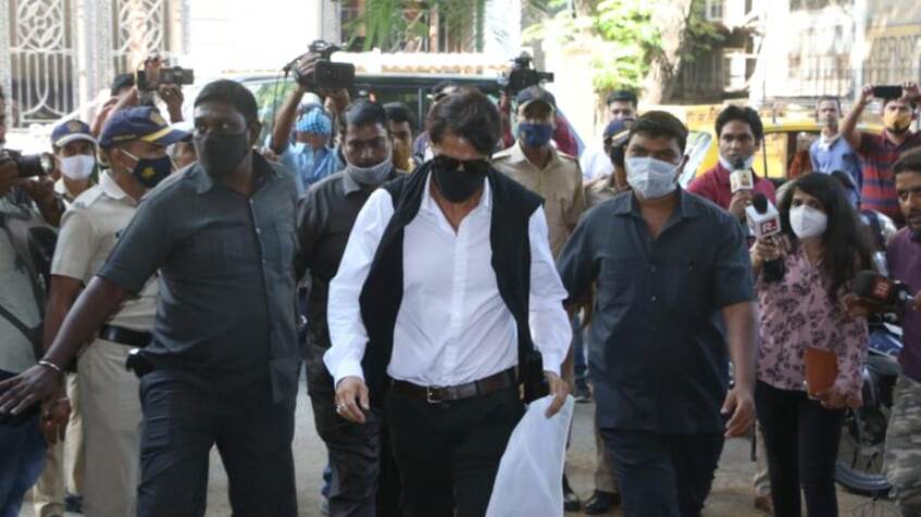 Actor Arjun Rampal reaches NCB office for questioning Actor Arjun Rampal reaches NCB office for questioning
