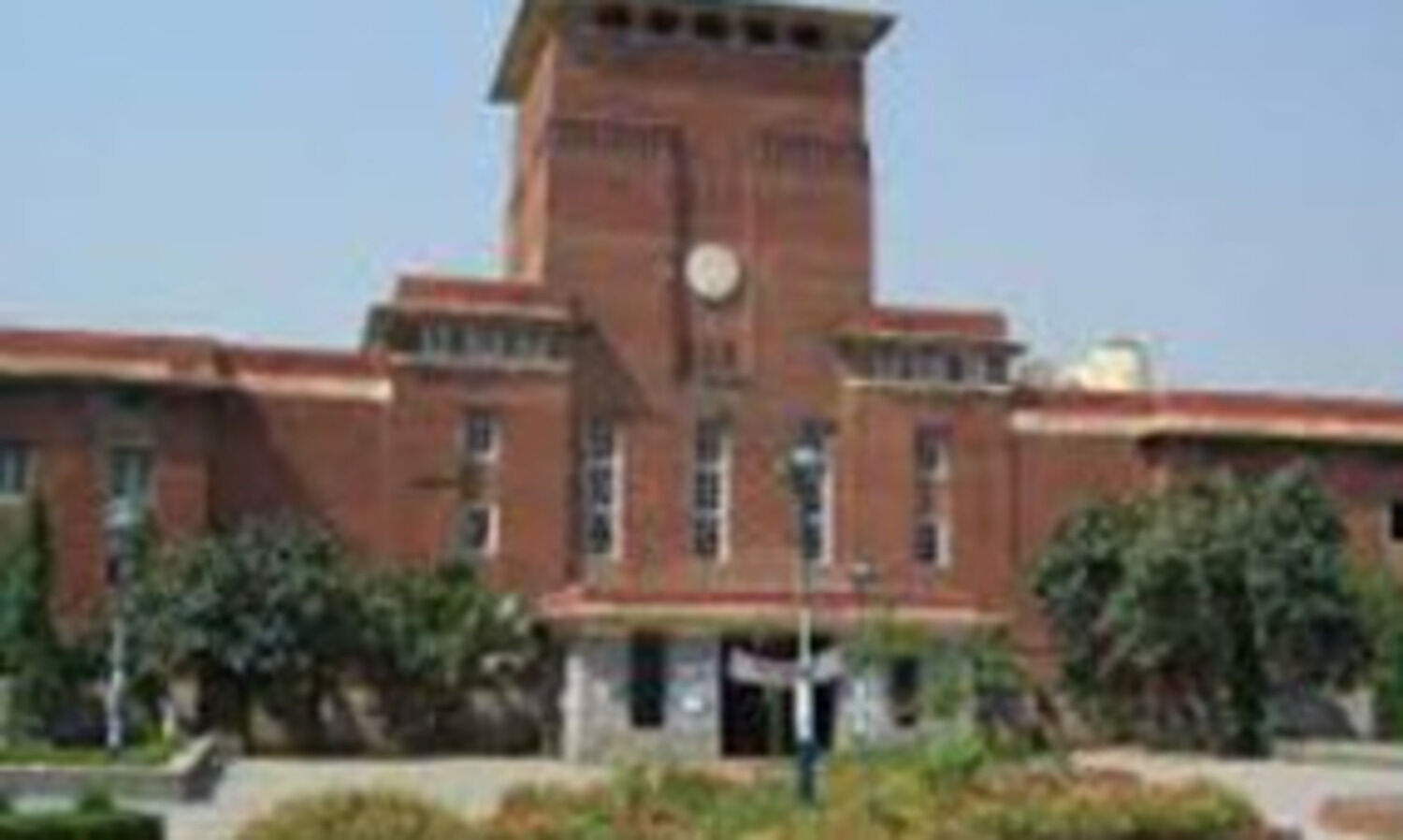 DU defers spot admission for entrance-based UG courses