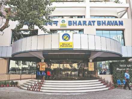 BPCL privatisation: All eyes   on Reliance as bid closes today