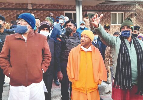 Yogi visits Kedarnath after 12 yrs
