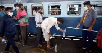 As passengers return to railway stations, so do runaway children