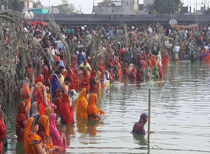 Jkhand govt bans Chhath puja celebrations along waterbodies Jkhand govt bans Chhath puja celebrations along waterbodies