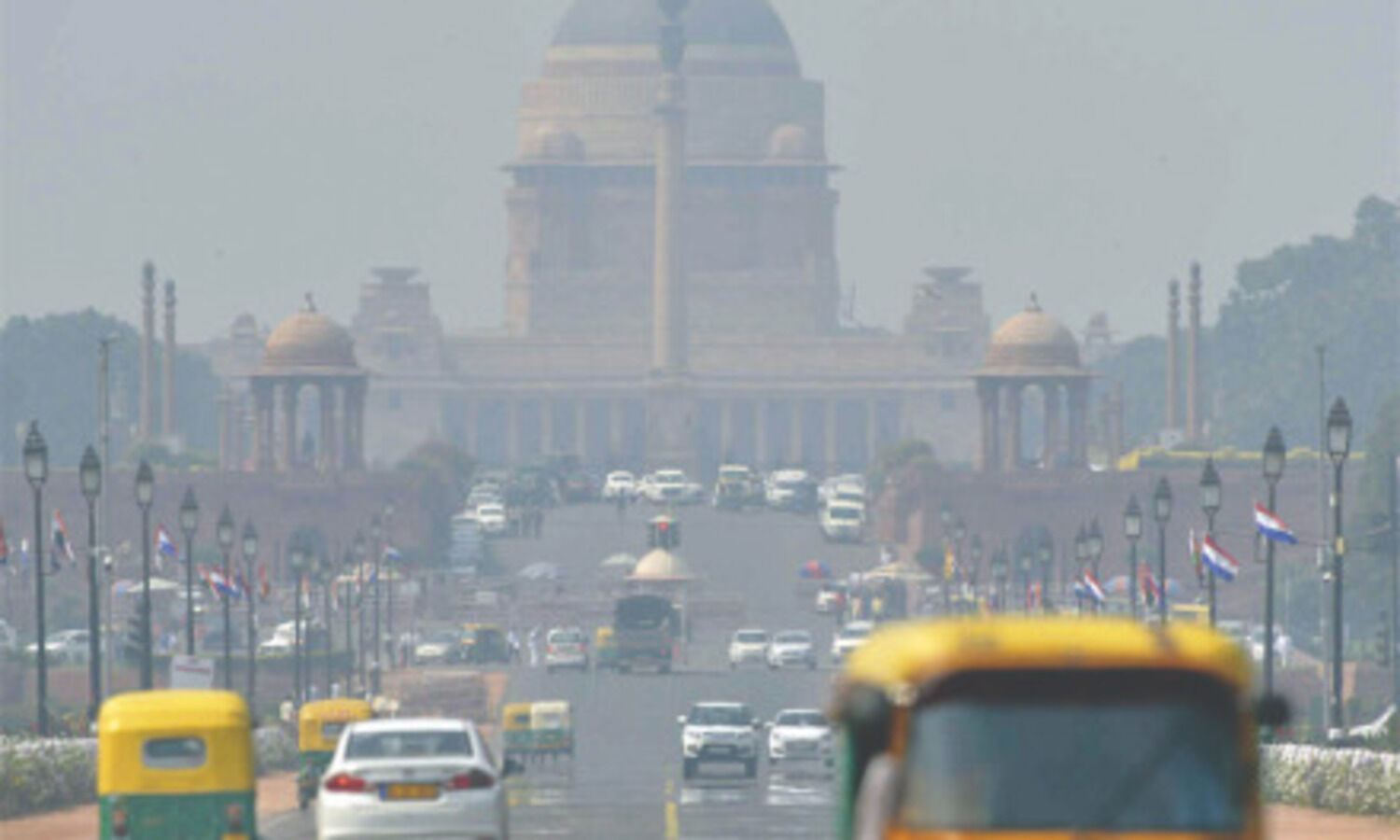 Citys air improves to moderate; experts say relief to be short-lived