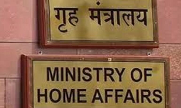 Railways providing coaches with 800 beds to Delhi for COVID-19 treatment: MHA Railways providing coaches with 800 beds to Delhi for COVID-19 treatment: MHA