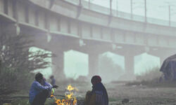 At 7.5 deg C, Capital records coldest Nov morning in 14 yrs At 7.5 deg C, Capital records coldest Nov morning in 14 yrs