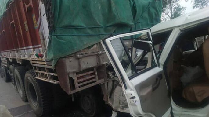 14 people, including seven children, dead as car collides with truck in UPs Pratapgarh district 14 people, including seven children, dead as car collides with truck in UPs Pratapgarh district