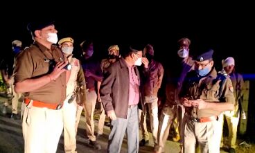 12 injured as bus coming from Agra collides with tree in Delhi