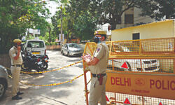 Gallantry award-winning ASI among 5 arrested for Rs 2 crore extortion bid Gallantry award-winning ASI among 5 arrested for Rs 2 crore extortion bid