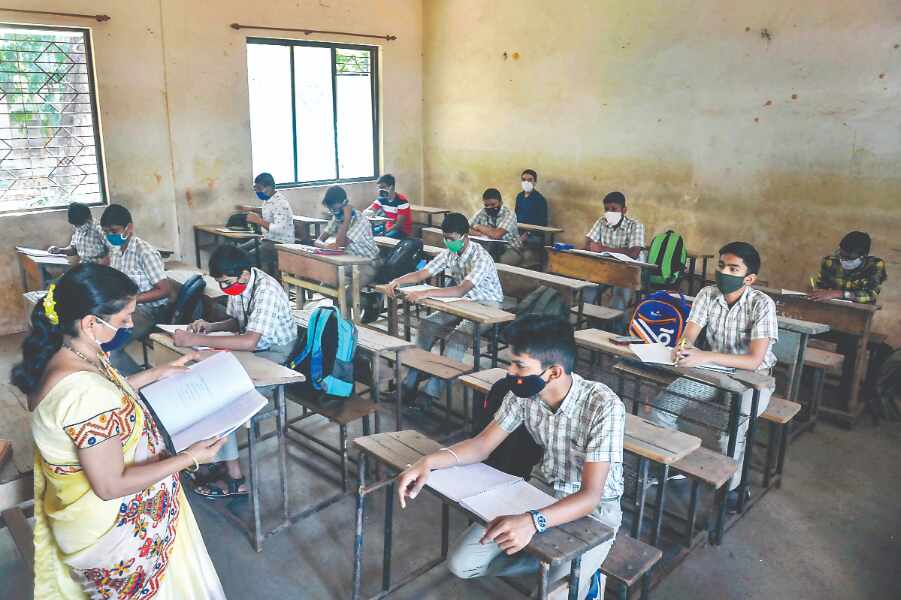 Unlock: Only 5% students attend schools, colleges in Maharashtra Unlock: Only 5% students attend schools, colleges in Maharashtra