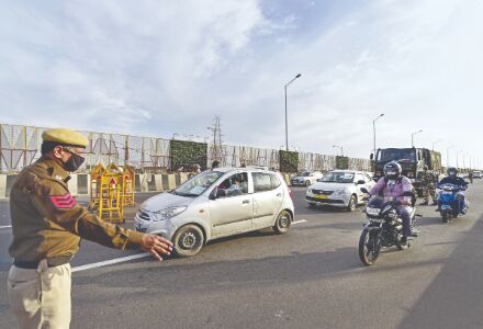 Delhi HC dismisses half-baked plea for immediate lockdown