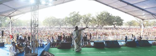 I am the observer of every district of Bengal: Mamata