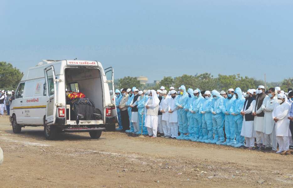 Ahmed Patel laid to rest; Rahul Gandhi attends funeral Ahmed Patel laid to rest; Rahul Gandhi attends funeral