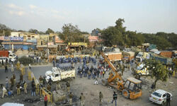 Deadlock at Singhu as farmers block border Deadlock at Singhu as farmers block border