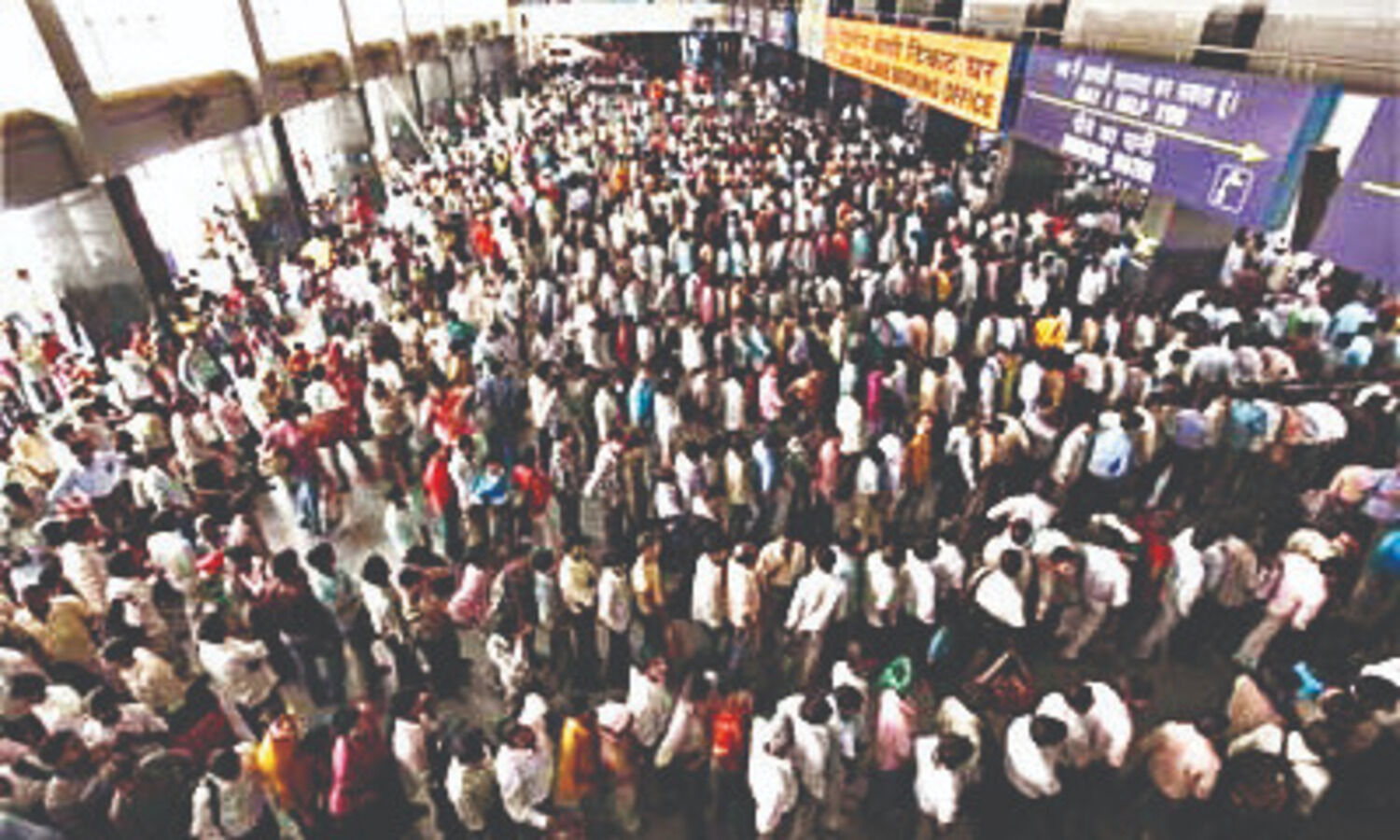 IITians & software pros touting Tatkal rail tickets, targetting helpless labourers