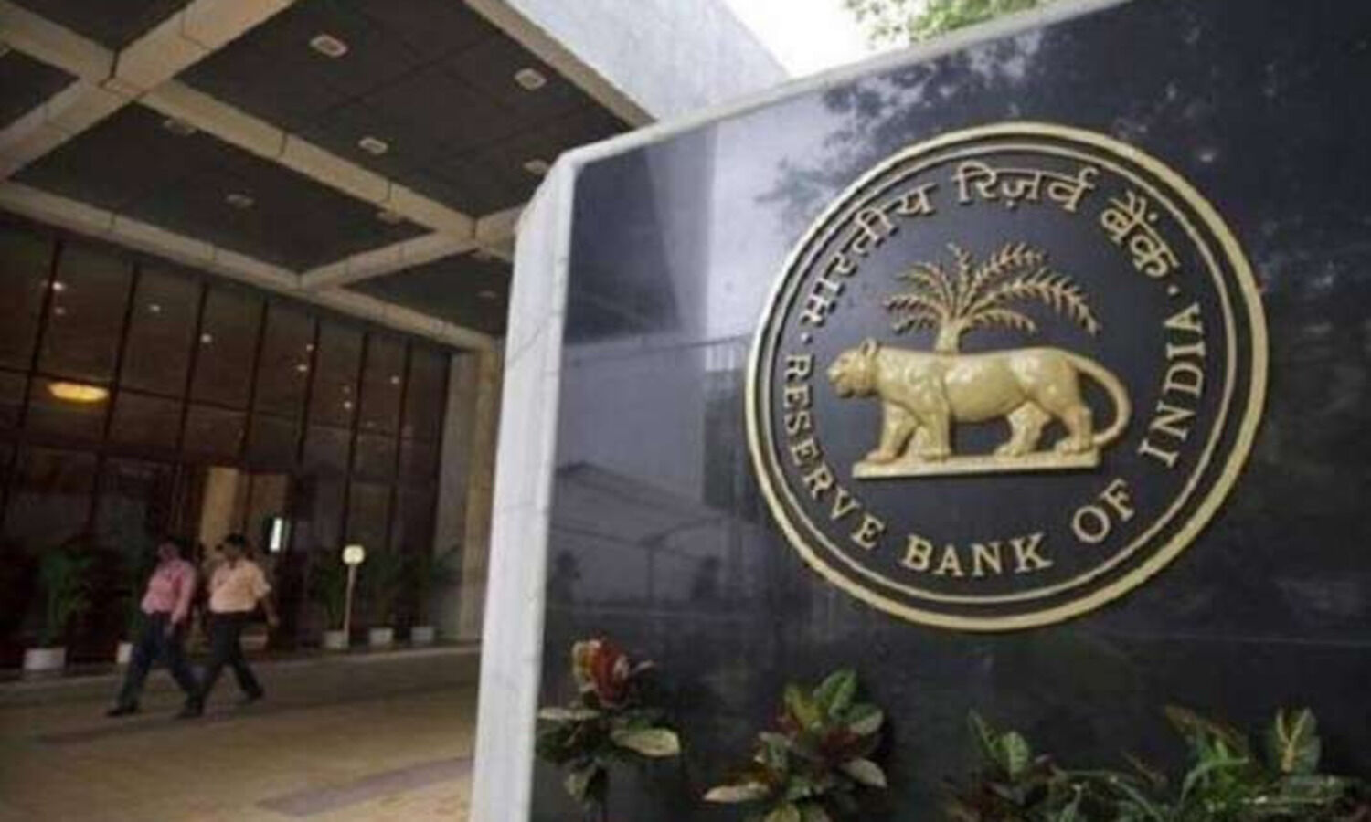 RBI policy, global trends to drive   markets in holiday-shortened week